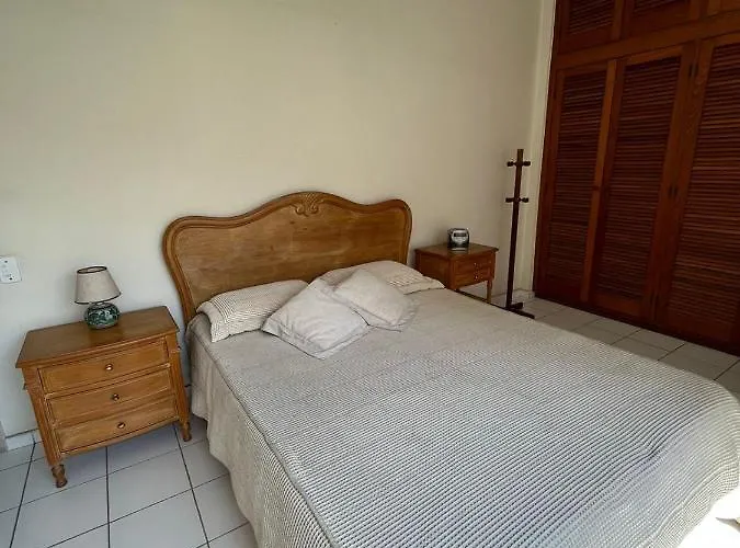 Apartamento Na Rua Da Praia Com Vista Para O Mar